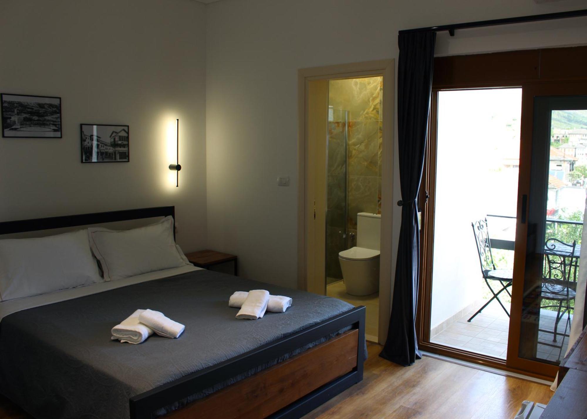 Guest House Amades Gjirokaster Exterior photo