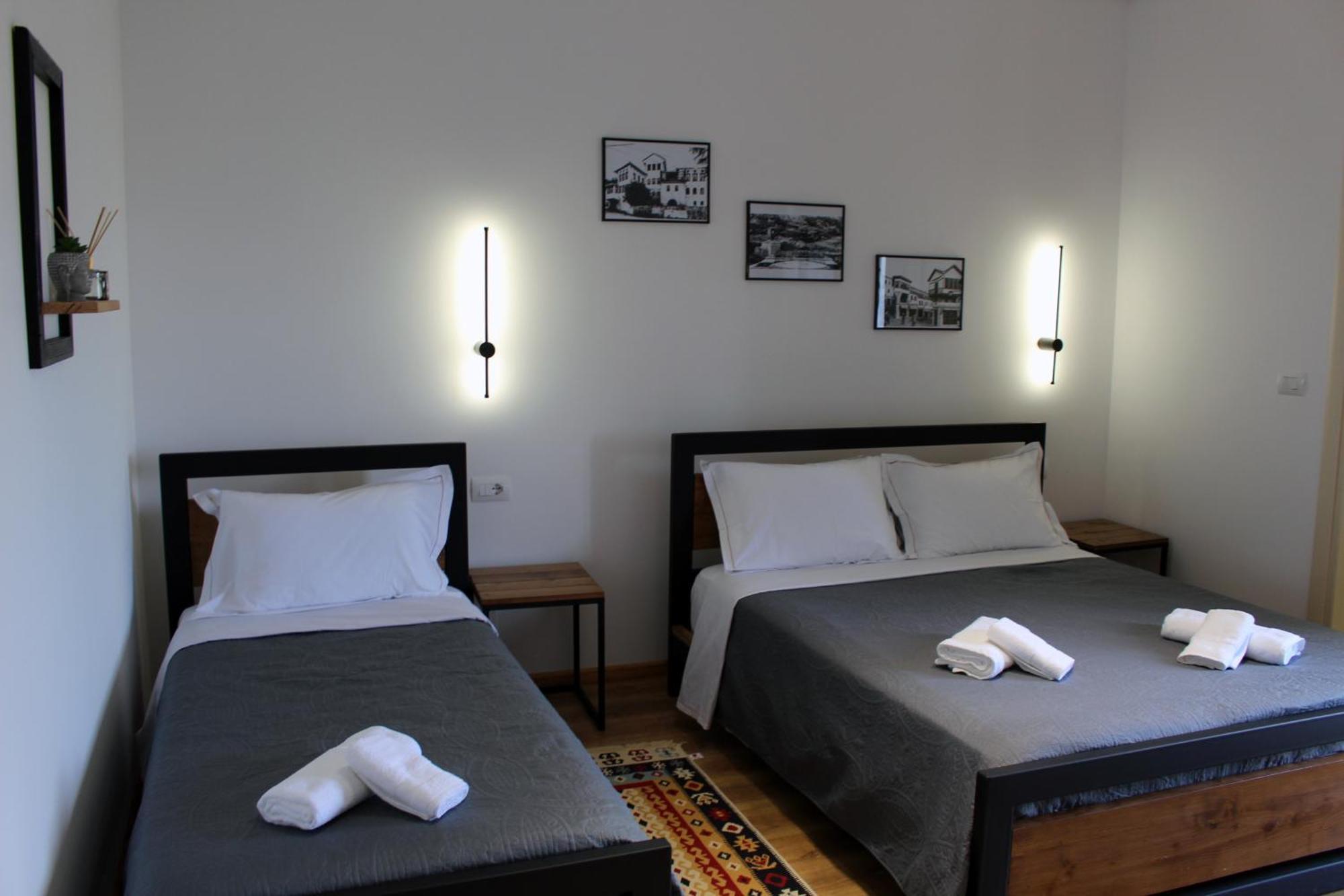 Guest House Amades Gjirokaster Exterior photo