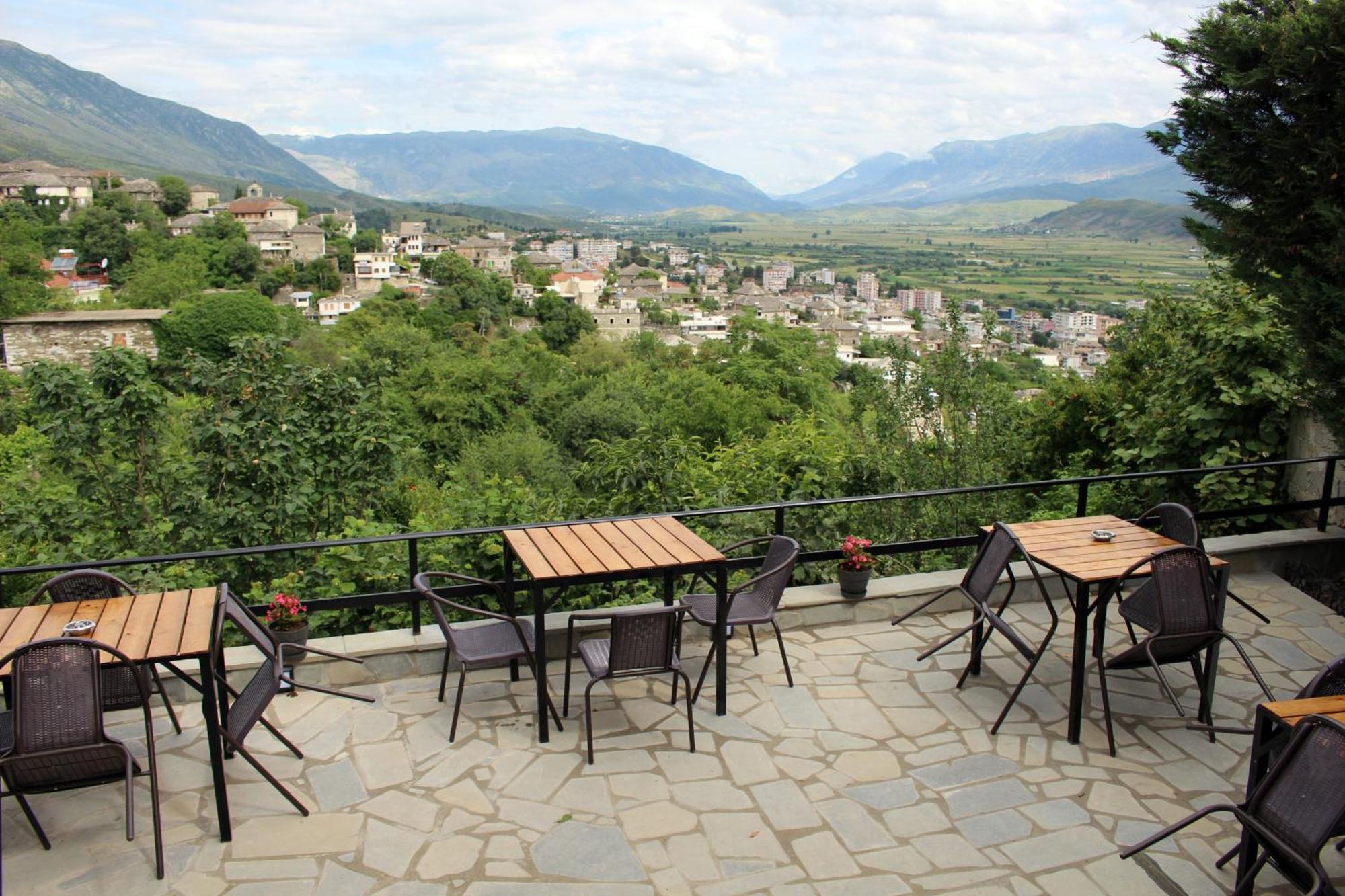 Guest House Amades Gjirokaster Exterior photo