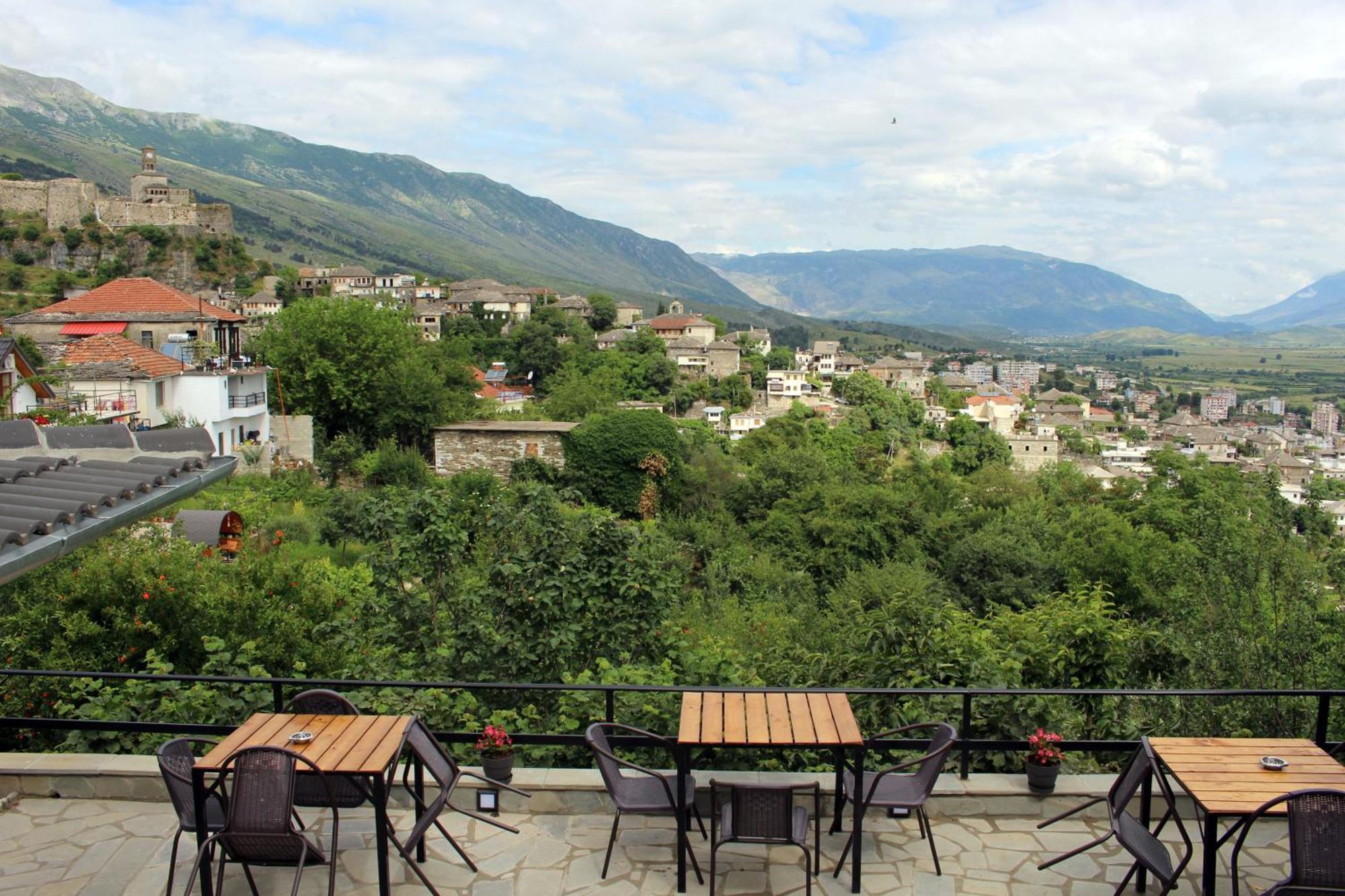 Guest House Amades Gjirokaster Exterior photo